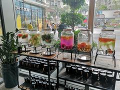 景观位-I HOLIC艾豪丽披萨(KKone店)