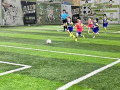 -飞梦少儿足球培训(塘桥校区)