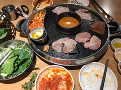 -江南猪肉商会无限续吃(弘大店)