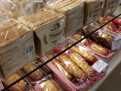 -红宝石·鲜奶小方·海派西点房(南丹店)