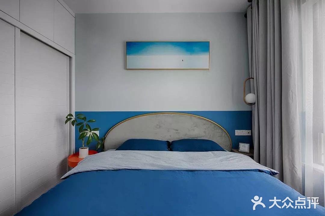卫生间内部做了干湿分离的设计