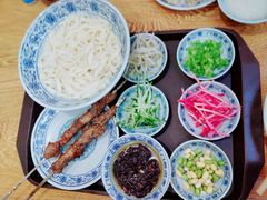 老北京炸酱面-门框胡同百年卤煮(新街口店)