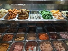 -愉肴麻辣香锅(中山路店)