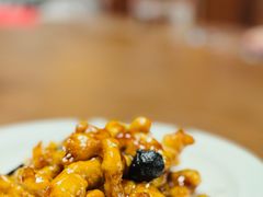 黑蒜糖醋里脊-肆海小川菜酒馆Wine Bistro (青年路店)