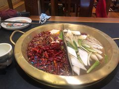 -沸炉重庆老火锅(军事博物馆店)