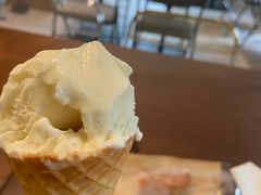 -Fridi Patisserie Cafe