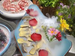 -渔珺石锅鱼·云南菜(天泽街店)