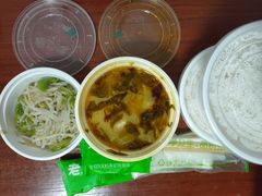 -老乡鸡(上海白玉兰广场店)