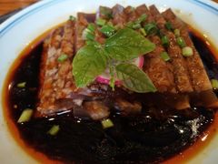 凉拌皮冻-食欲老院子荆芥疙瘩汤(经五路店)