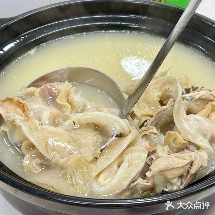 💰200块钱半斤鱼翅的鸡煲翅你敢信！！！！