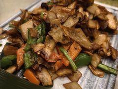 -香巴拉云南餐厅(华莱坞店)