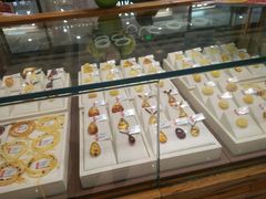 -华夏典当行(龙德广场店)