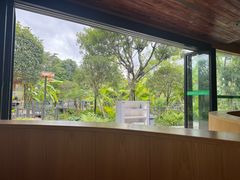 -茅草房·河畔园林火锅