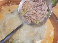 -洱火云南酸菜牛肉火锅(石景山当代商城店)