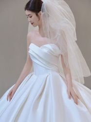 -Lady  Jane高端婚纱礼服馆