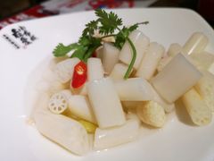 -龙巢盱眙龙虾·牛蛙·烧烤宵夜(八卦岭店)