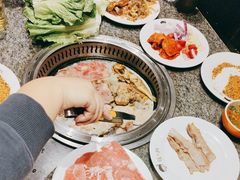 -钱小奴创意自助餐厅·原切谷饲安格斯畅吃(宁波奉化银泰店)