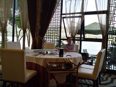 靠窗位-悦湖公馆