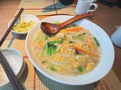 -荣家黄鱼面(南京西路店)