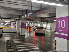 -虹桥火车站-停车场