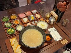 -银米·云南传统过桥米线(双廊黑金冠店)