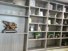 -花居酒店(苏州高教区尹山湖地铁站店)