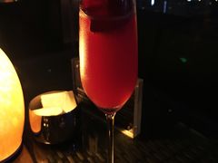 清晨玫瑰-富力丽思卡尔顿酒店·FLAIR餐厅酒吧
