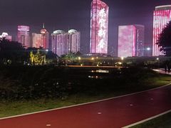 -万绿园