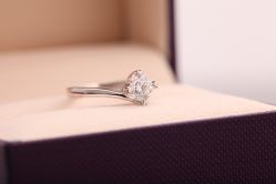 7-威德钻石-克拉钻大本营(南京东路店)