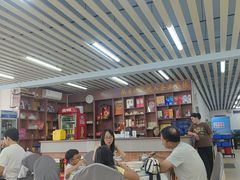 -双月饭店·20年老字号(新村店)