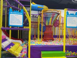 -蹦贝运动中心·蹦床·攀岩·闯关(龙岗店)