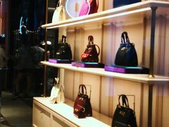 -Gucci(青岛海信广场店)