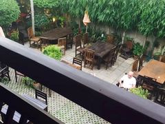 -Dash Teak House