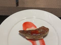 -大中华希尔顿酒店-念自助餐·嗨啤·小龙虾