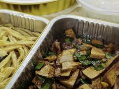 豆干炒肉-茶港食堂(武昌店)