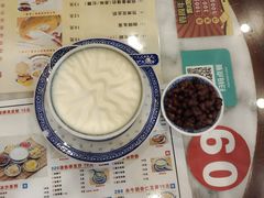 -广信牛奶甜品世家(台东店)