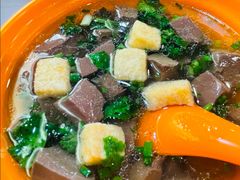 鸭血油豆腐汤-大龙汤包