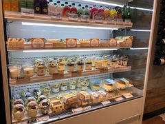 面包甜点陈列柜-匠造烘焙(上海湾店)