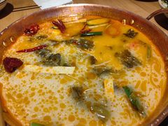 -洱火云南酸菜牛肉火锅(石景山当代商城店)
