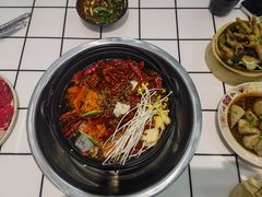 -扎起市井老火锅(乐山总店)