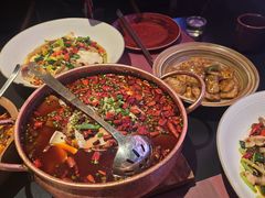 招牌文煮海鲜毛血旺-纯阳•六两酒馆