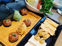 手剁猪肉丸-享月汤皇·海鲜小火锅·聚会(曲江创意谷店)