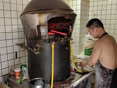 景观位-三兄弟高炉烧饼