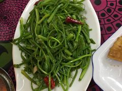 -小厨子私房菜·云南美食店