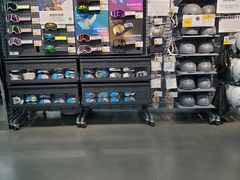 -迪卡侬(西三旗店)