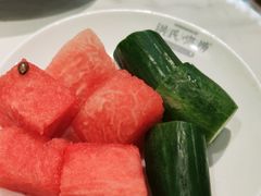 -洪氏嗨捞·广东猪肚鸡·椰子鸡火锅(西咸万象城店)