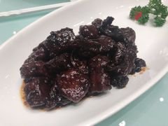 越式牛仔粒-新吉士·上海菜(浦东LCM置汇旭辉店)