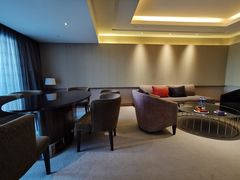 -上海滴水湖皇冠假日酒店