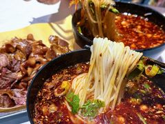 -牵人麻辣粉(粉巷店)