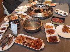 -黑金·寻焰自助百汇·烤肉·火锅(中街店)